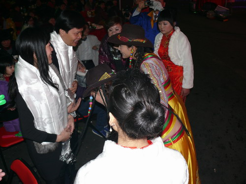 春节新年晚会精彩演出-伟昌铝材