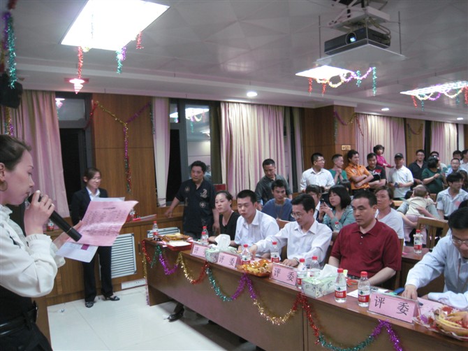 庆 “五一” 首届9393体育歌咏角逐-伟昌铝材