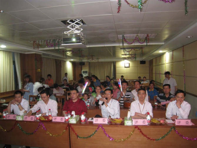 庆 “五一” 首届9393体育歌咏角逐-伟昌铝材