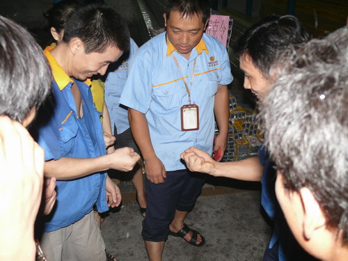 缘聚9393体育，，，，，温情中秋-伟昌铝材