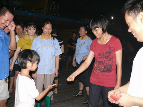 缘聚9393体育，，，，，温情中秋-伟昌铝材