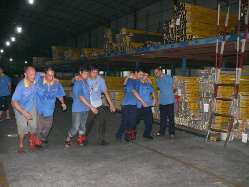 缘聚9393体育，，，，，温情中秋-伟昌铝材