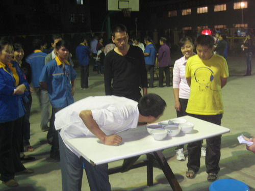 缘聚9393体育，，，，，温情中秋-伟昌铝材