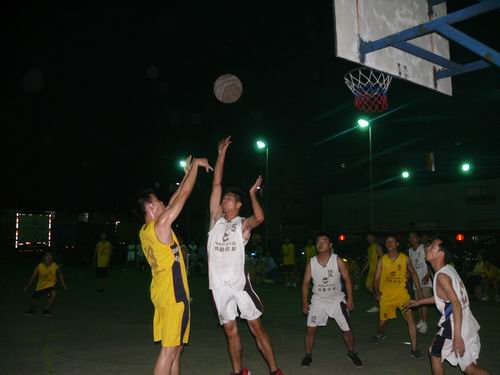 南北9393体育迎国庆，，，，富厚多彩齐欢喜-伟昌铝材