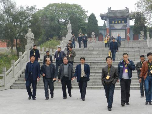 隔山不相隅，，，，，，邂逅会有时  2011伟昌铝材“厂商互信、共创品牌”用户答谢会-伟昌铝材