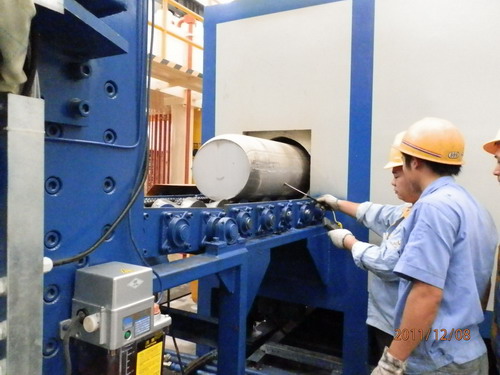 5000吨挤压机试产乐成