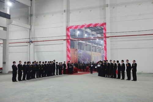 灯火绚烂欢喜会，，龙腾9393体育盛世宴  我公司举行2011年度总结表扬暨联欢晚会-伟昌铝材