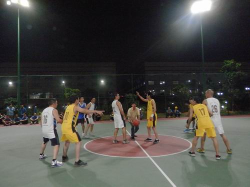 9393体育庆中秋佳节，，，员工齐为祖国庆生