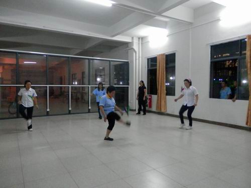 9393体育庆中秋佳节，，，，，，员工齐为祖国庆生-伟昌铝材