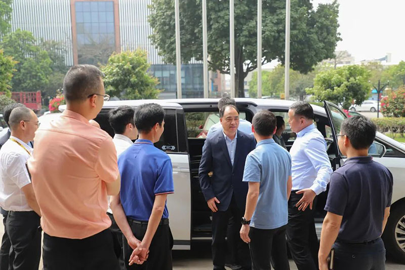 洛阳市人大副主任,新安县委书记宗国明一行莅临9393体育集团调研考察