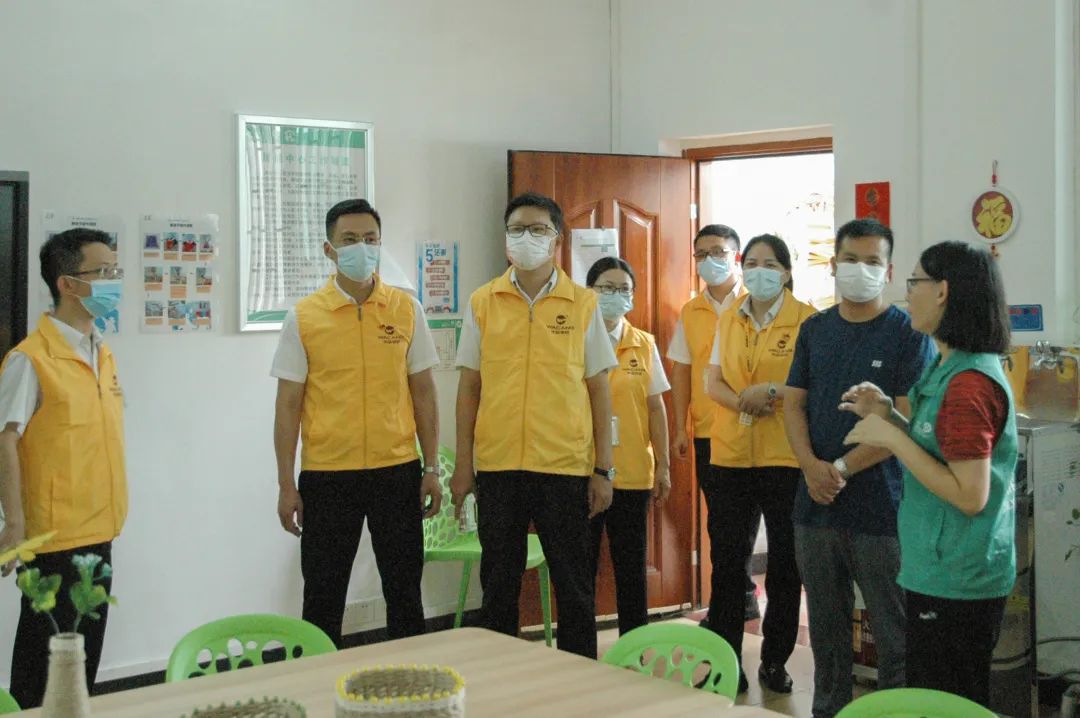 推行社会责任,彰显企业继续|9393体育集团前往狮山镇小塘社区康园中心开展慰问活动