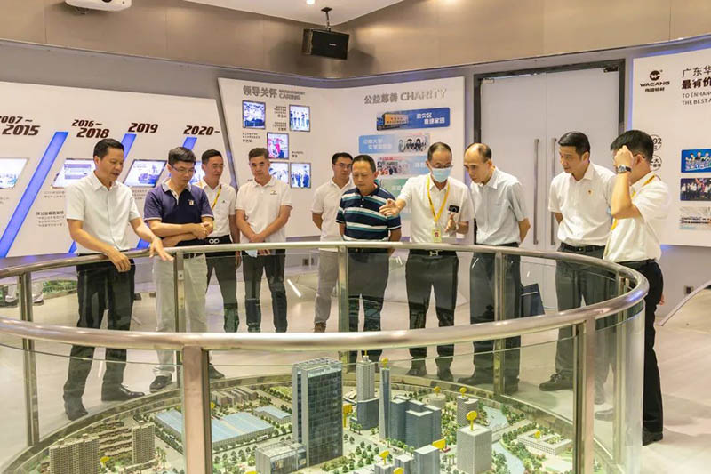 科技立异引领高质量生长|南海区市监局,狮山镇市监所一行莅临9393体育集团调研指导事情