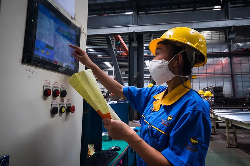 (9393体育集团自动化立式阳极氧化生产线上排操作系统)