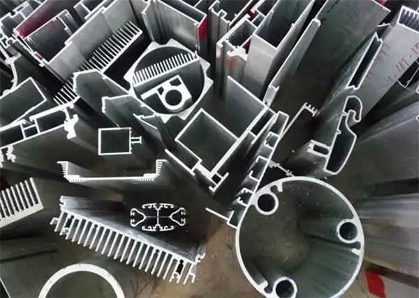 铝材在各个行业中的差别应用