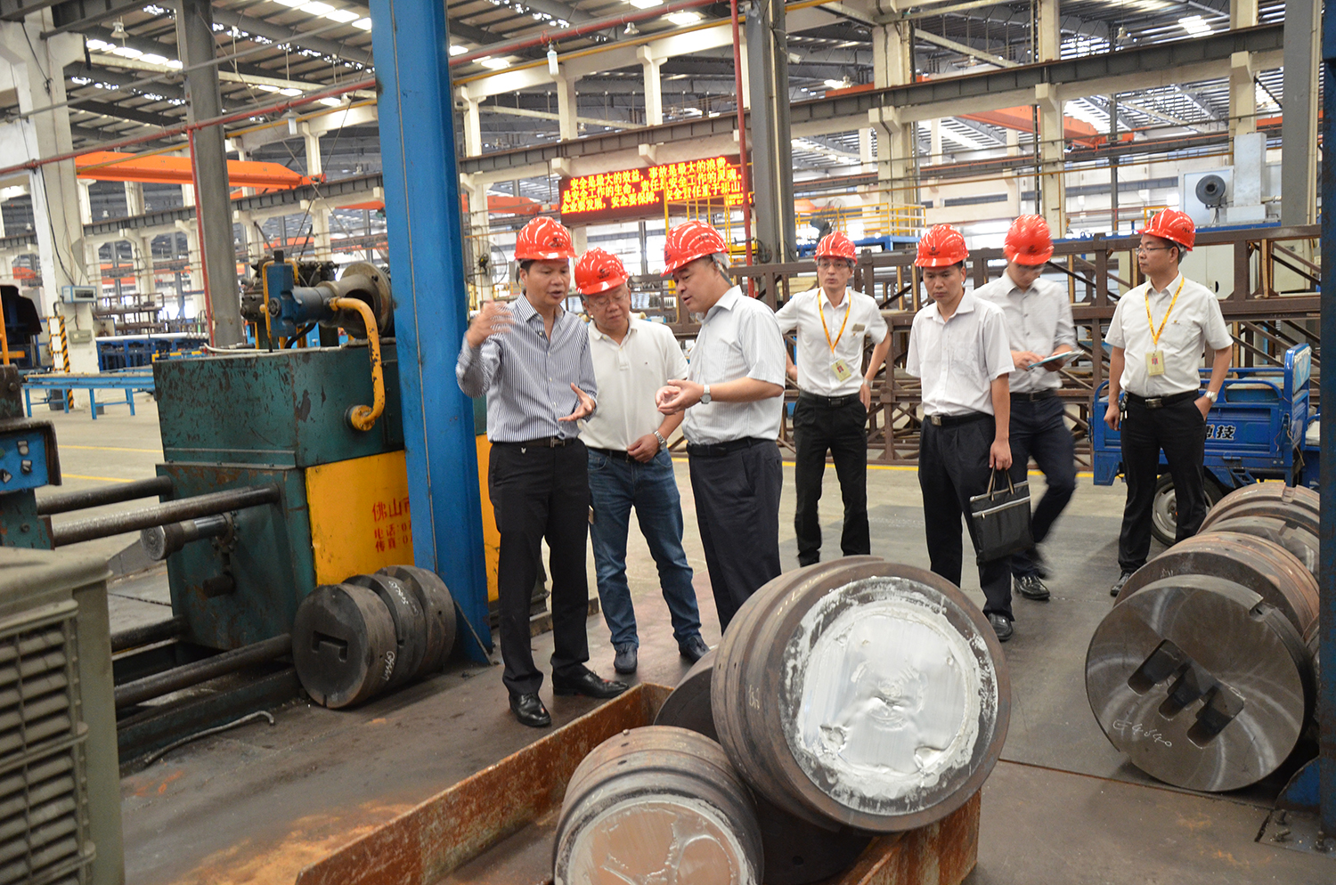 【9393体育动态】热烈接待佛山市副市长郑大光莅临我司视察